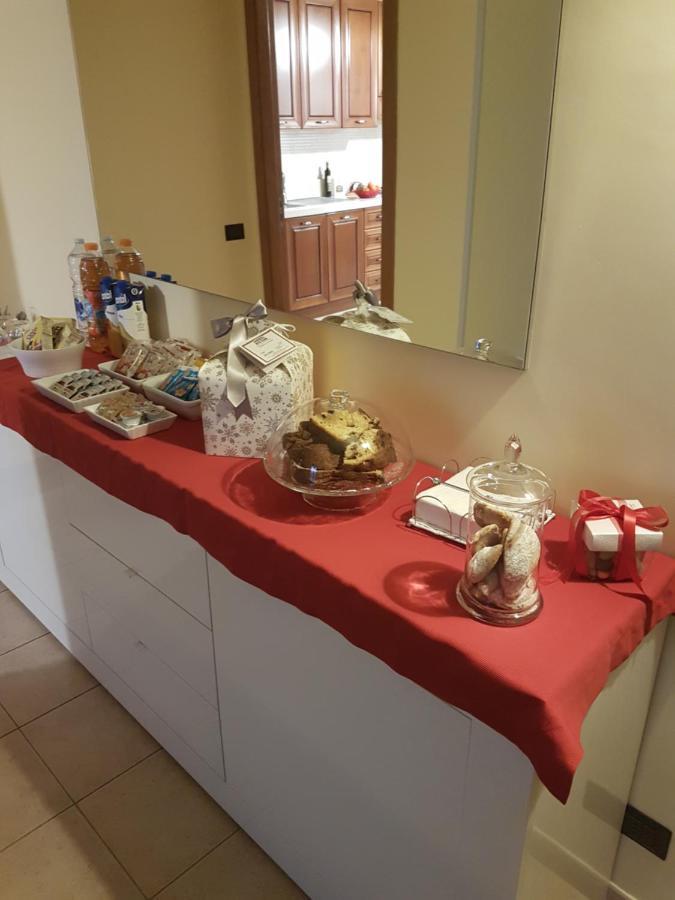 B&B Mary Grace Rossano Stazione Bagian luar foto
