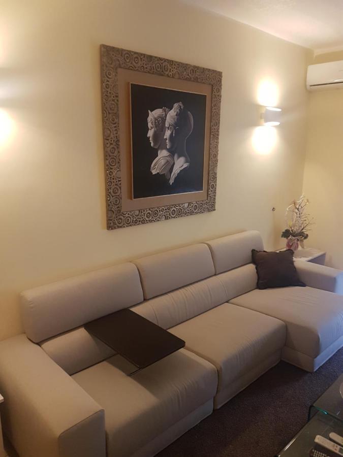 B&B Mary Grace Rossano Stazione Bagian luar foto