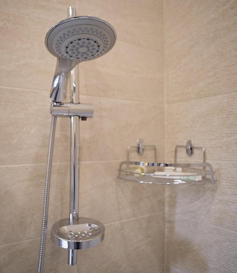 B&B Mary Grace Rossano Stazione Bagian luar foto